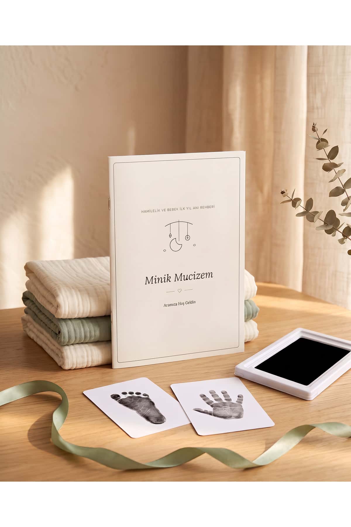 Bebek Anı Defteri + Mürekkepsiz El ve Ayak İzi Seti – İz Doğrudan Deftere Basılır, Hamilelik ve İlk Yıl Günlüğü, Yenidoğan Anı Kiti, Baby Shower Hediyesi